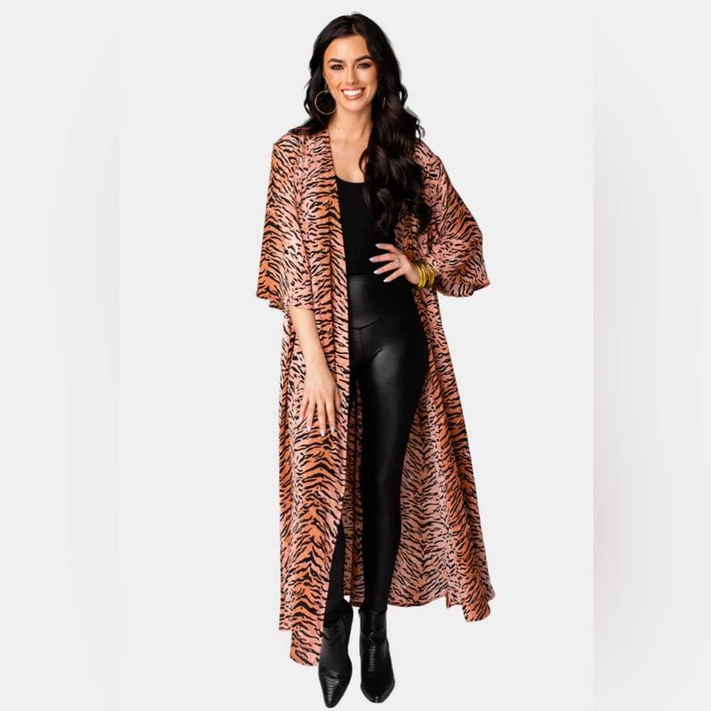 Buddy Love Alix Madi Length Duster/Kimono in Siberian Tiger, M/L - Picture 6 of 13